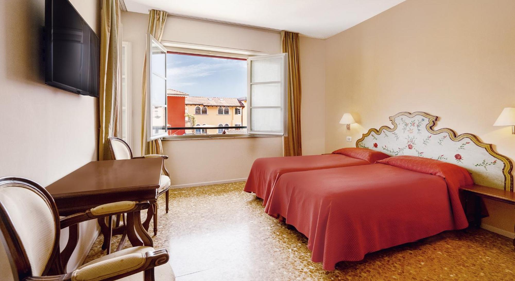 Residenza Dei Fiori Aparthotel Cannero Riviera Luaran gambar