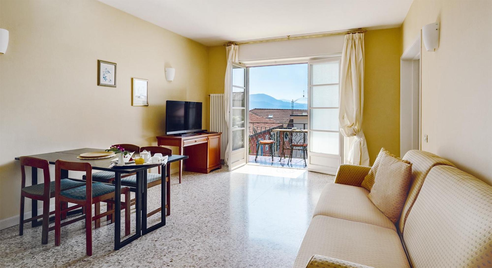 Residenza Dei Fiori Aparthotel Cannero Riviera Luaran gambar